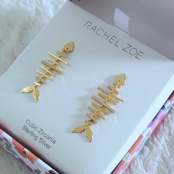 Rachel Zoe Gold💛 Fish🐠 Bone🦴 Earrings - NIB - Picture 15 of 15